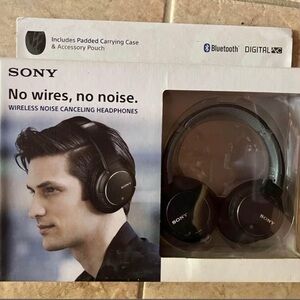 NEW Sony Wireless Noise Canceling Headphones MDR-ZX770DC Bluetooth